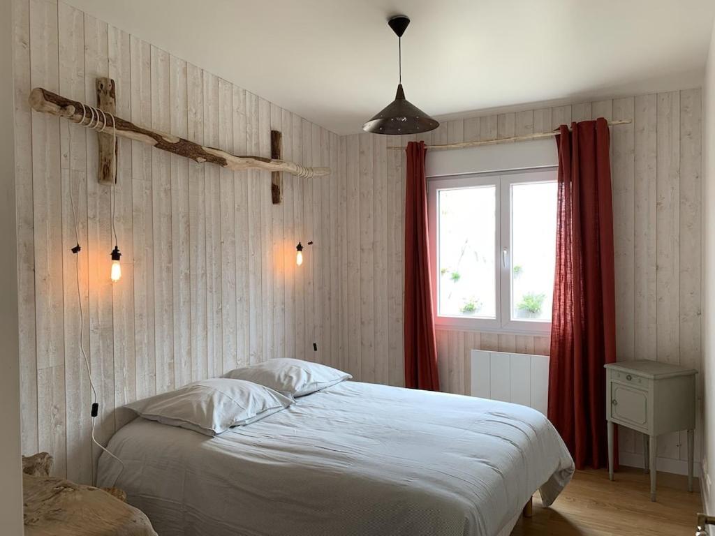 Charmante Maison De Campagne En Pierres Et Bois Sartilly-Baie-Bocage Zewnętrze zdjęcie